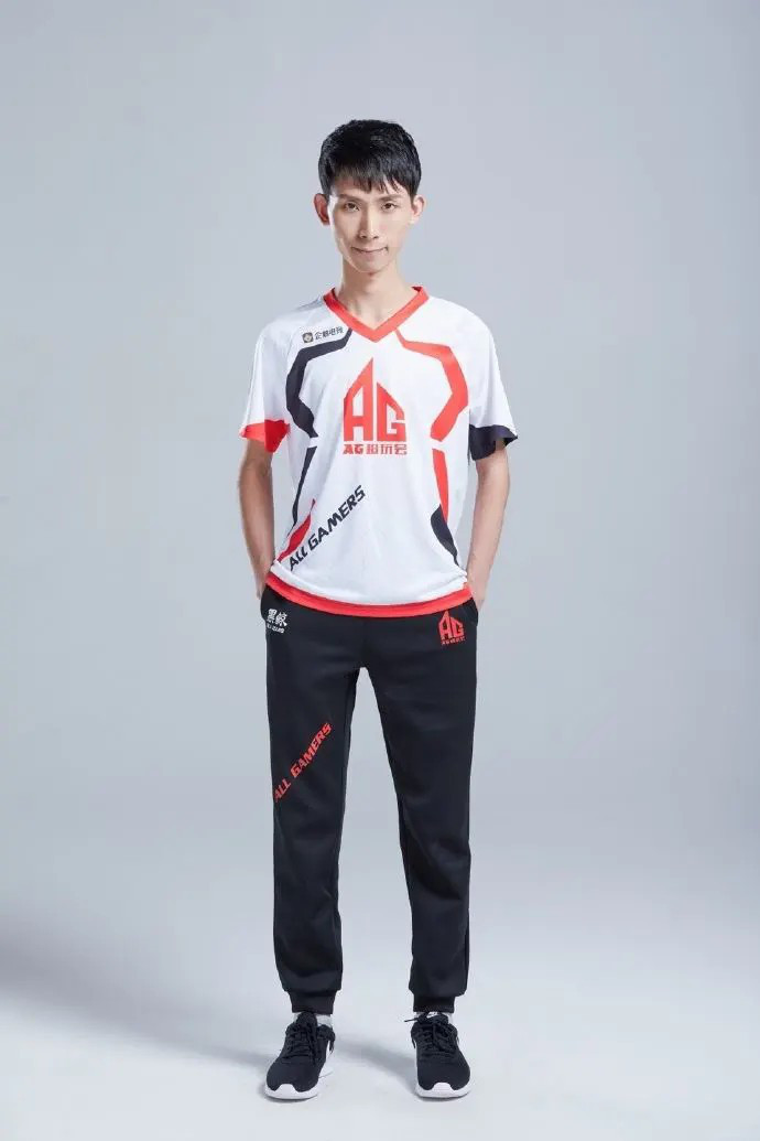 想成为职业选手ag超玩会招募选手青训条件劝退99玩家