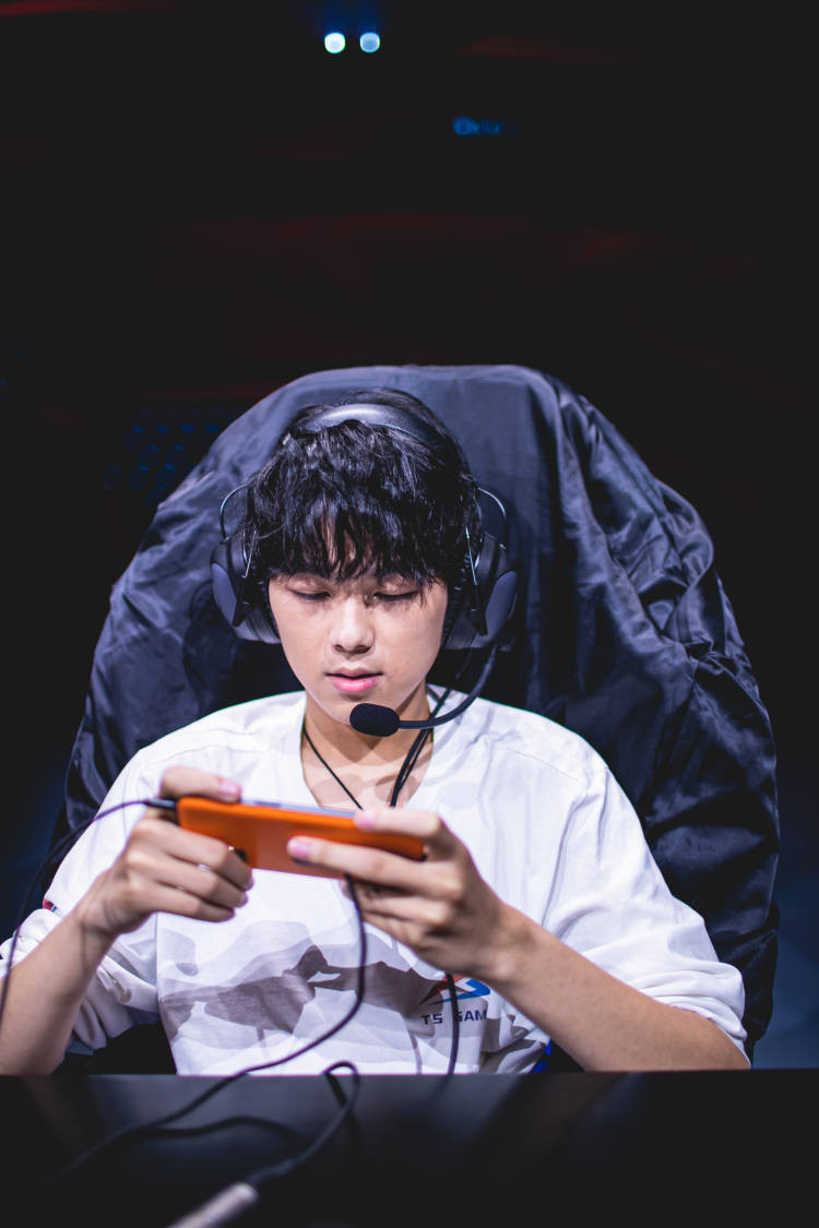 世冠人物志ts阿豆快乐战队的快乐指挥