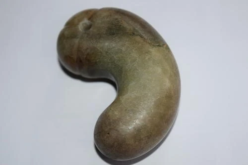 《阴阳师百闻牌》勾玉用途广泛 欲带勾玉必承其重